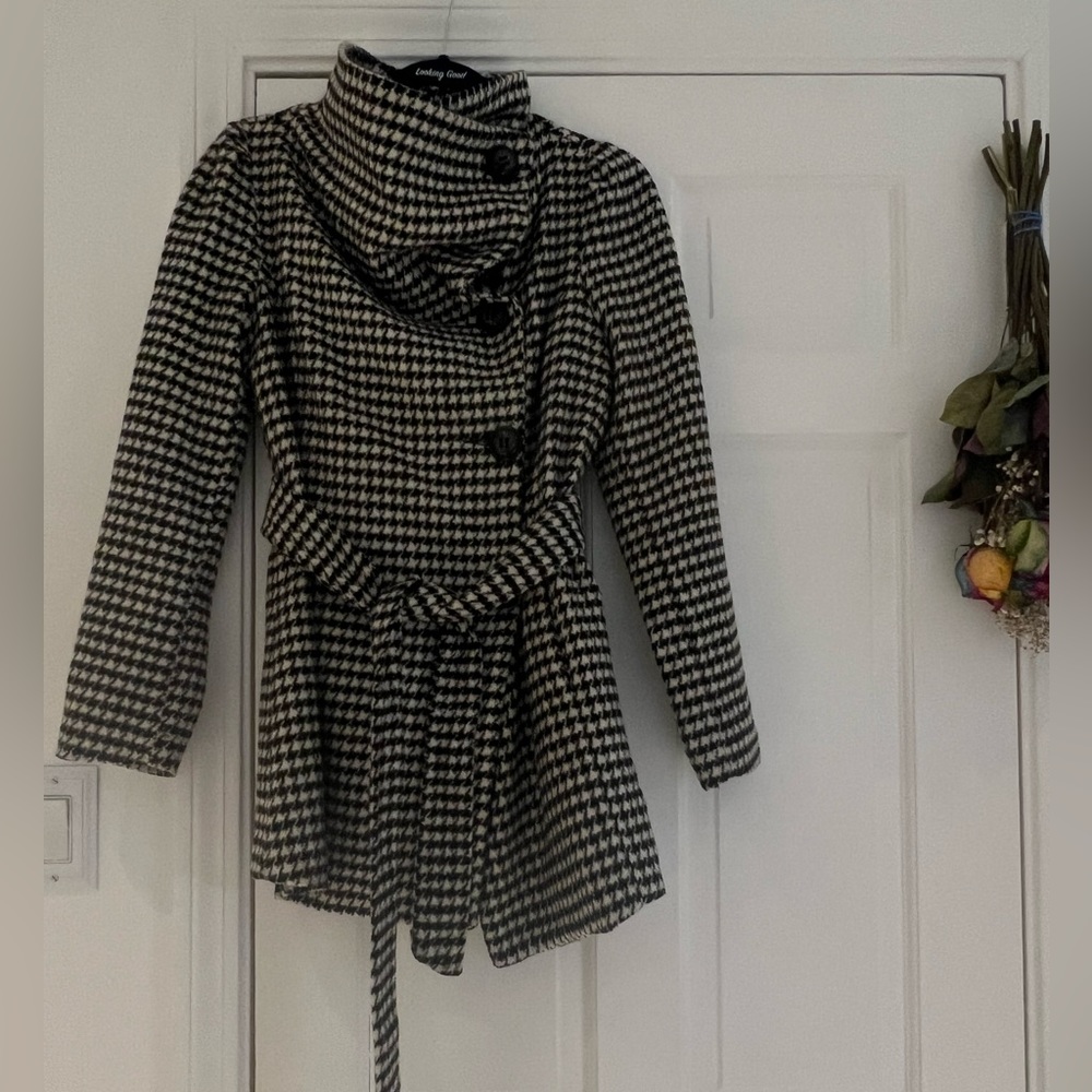 Women’s Love Stitch Houndstooth Coat
